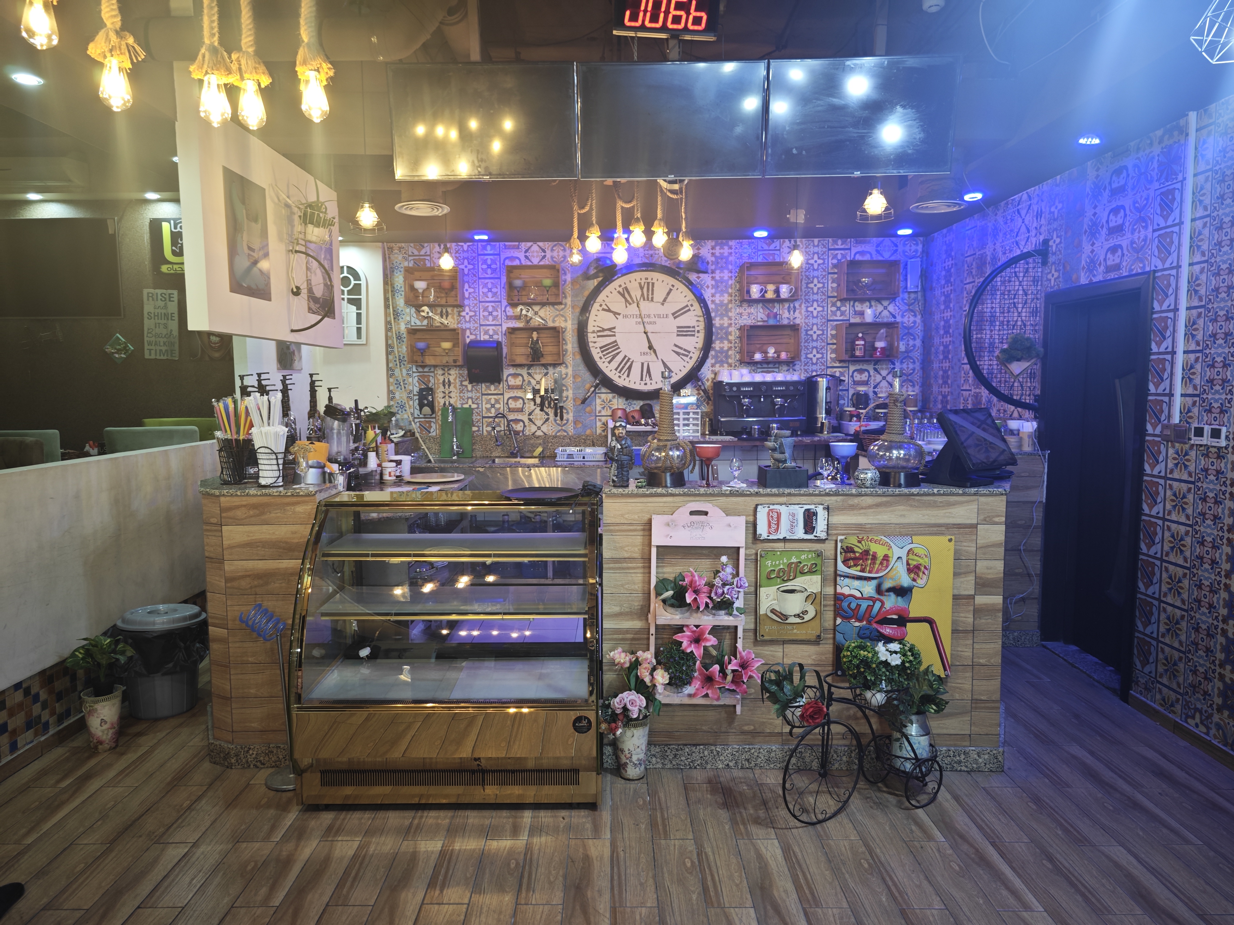 Al Saraya Cafe interior and exterior photo 1